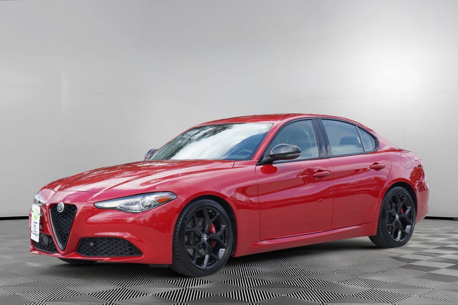 Used 2020 Alfa Romeo Giulia w/ Nero Edizione RWD image 8