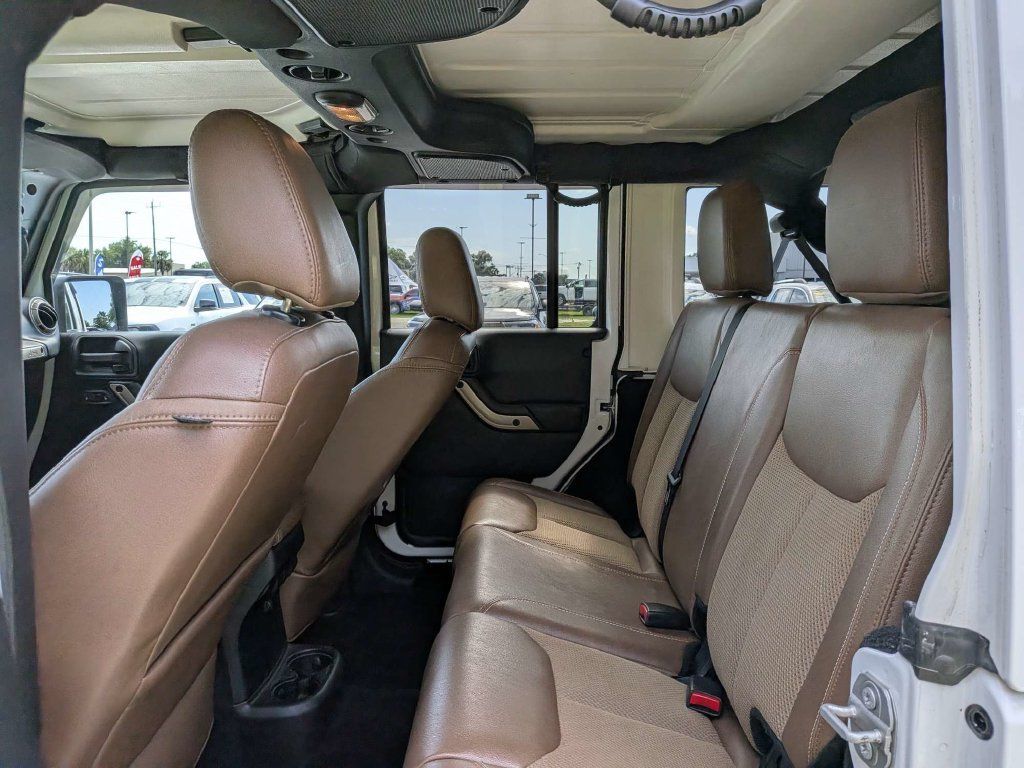 Used 2017 Jeep Wrangler Unlimited Sahara AWD/4WD image 13