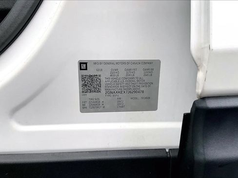 Used 2018 Chevrolet Equinox LT FWD image 3
