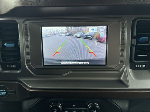 Used 2022 Ford Bronco Outer Banks image 18