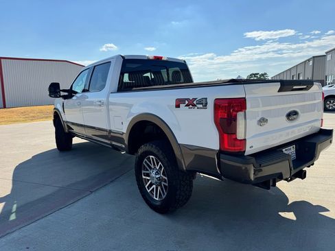 Used 2017 Ford F250 King Ranch w/ King Ranch Ultimate Package AWD/4WD image 4