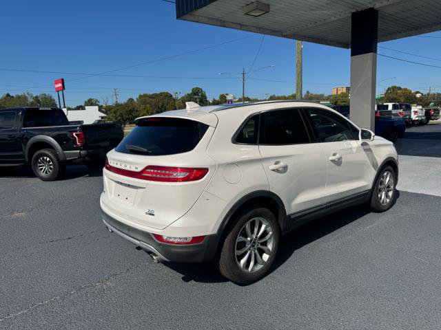 Used 2016 Lincoln MKC Select w/ Select Plus Package FWD image 3
