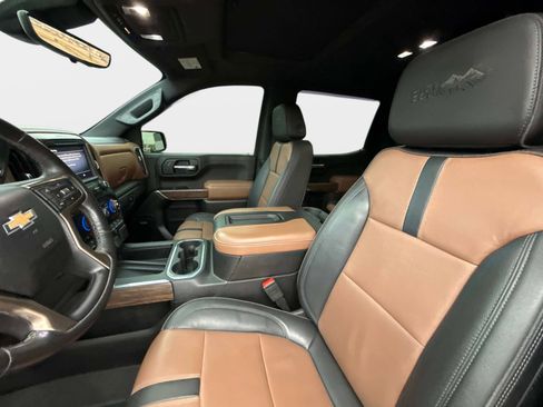 Used 2019 Chevrolet Silverado 1500 High Country w/ Technology Package image 23
