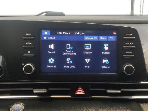 Used 2021 Hyundai Elantra SEL FWD image 25