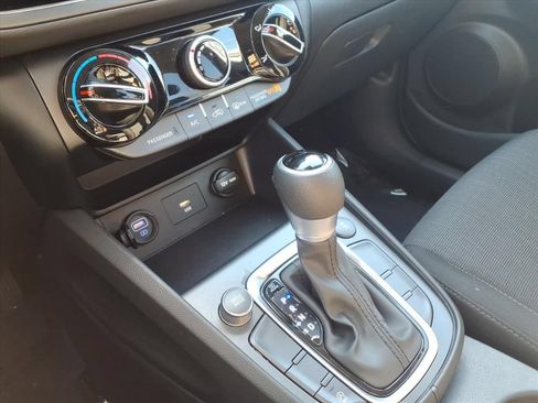 Used 2023 Hyundai Kona SEL AWD/4WD image 12