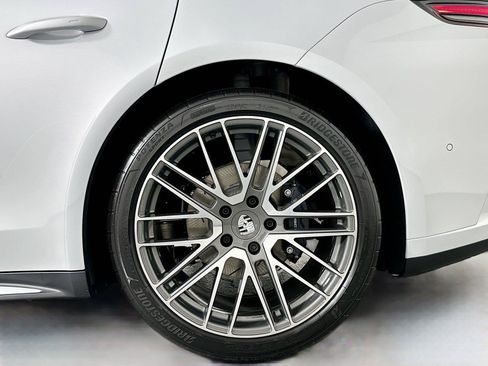 Used 2026 Porsche Panamera 4 AWD/4WD image 12