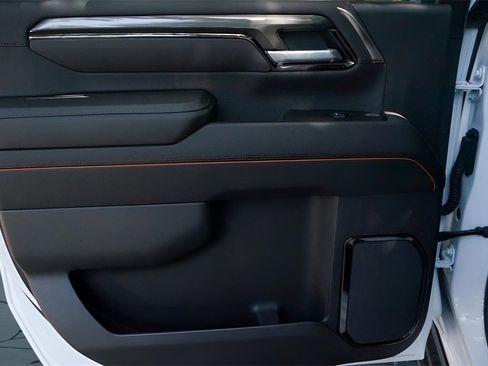 Used 2025 GMC Sierra 2500 AT4 w/ AT4 Premium Plus Package image 26