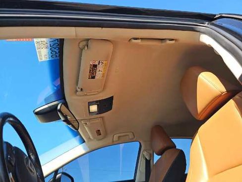 Used 2018 Lexus NX 300 FWD image 17