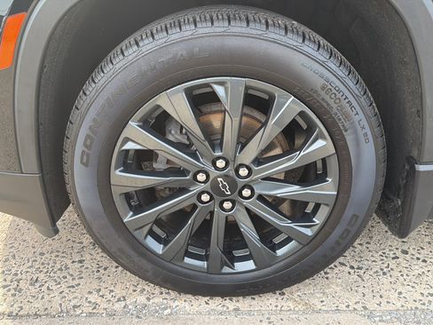 Used 2023 Chevrolet Traverse RS w/ LPO, Floor Liner Package AWD/4WD image 44