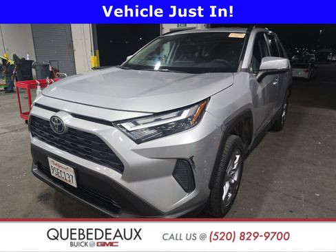 Used 2022 Toyota RAV4 XLE image 1