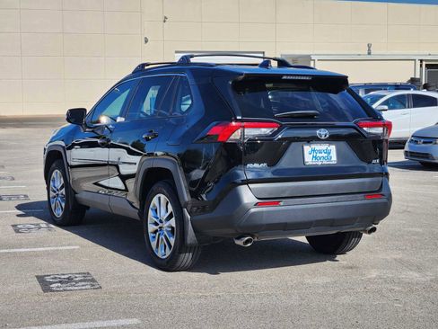 Used 2024 Toyota RAV4 XLE Premium image 5