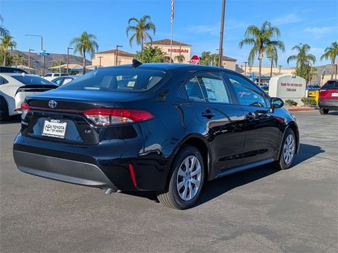 Used 2026 Toyota Corolla LE image 2