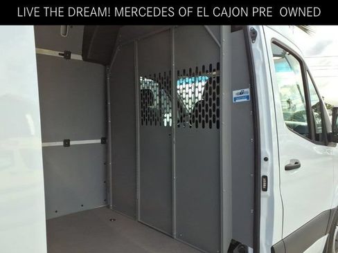 Used 2025 Mercedes-Benz Sprinter 2500 image 23