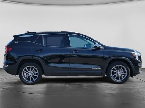 Used 2023 GMC Terrain SLT w/ Infotainment Package II AWD/4WD image 11