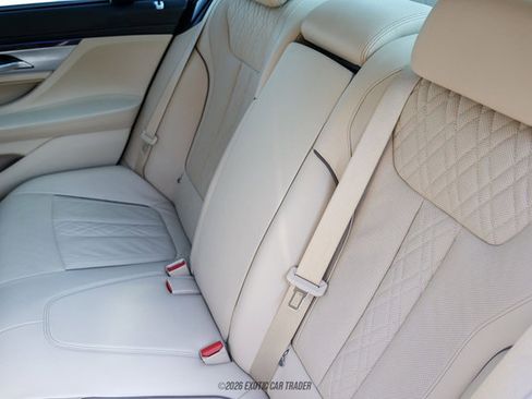 Used 2019 BMW 750i xDrive w/ Executive Package AWD/4WD image 57