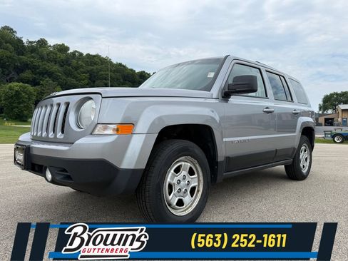 Used 2016 Jeep Patriot Sport w/ Power Value Group AWD/4WD image 1