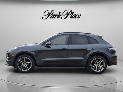 Used 2021 Porsche Macan AWD/4WD image 2