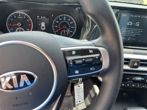 Used 2021 Kia K5 LX FWD image 21