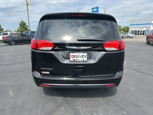 New 2026 Chrysler Voyager LX FWD image 10