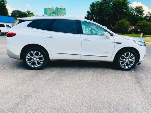 Used 2019 Buick Enclave Avenir w/ Avenir Technology Package image 9