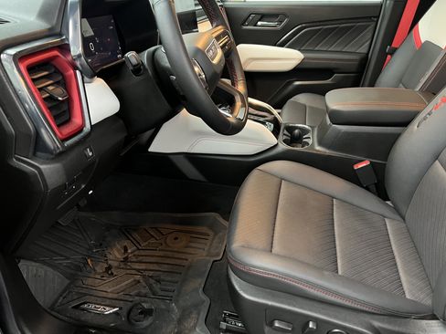 Used 2024 GMC Canyon AT4X image 14