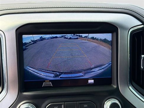 Used 2021 GMC Sierra 2500 SLE w/ SLE Value Package; image 29