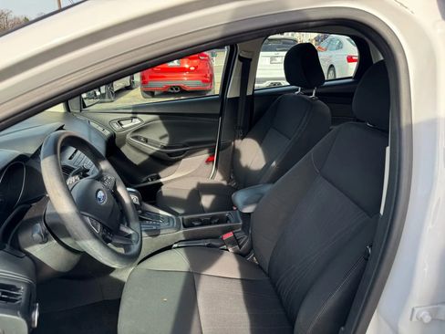 Used 2015 Ford Focus SE image 23