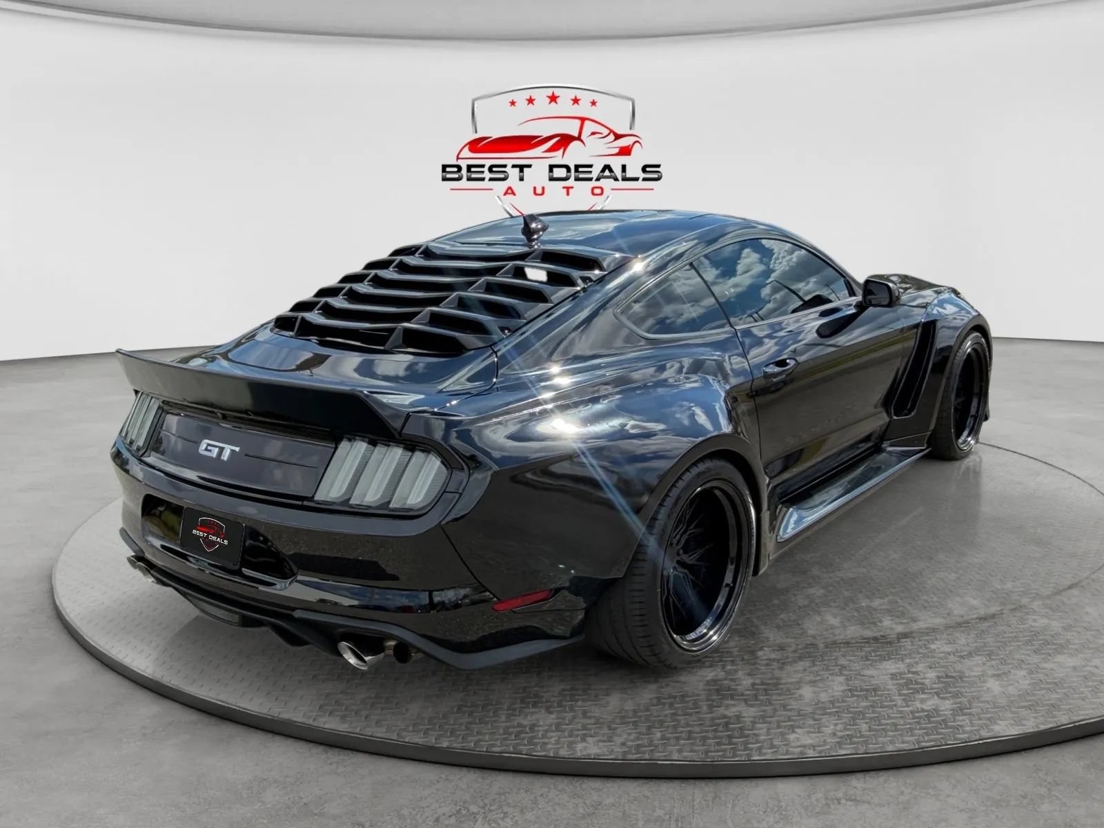 Used 2021 Ford Mustang GT RWD image 5