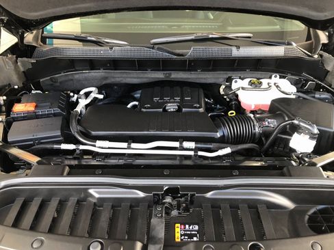 Certified 2024 Chevrolet Silverado 1500 LT image 3