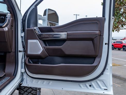 Used 2026 Ford F450 King Ranch w/ Chrome Package image 36