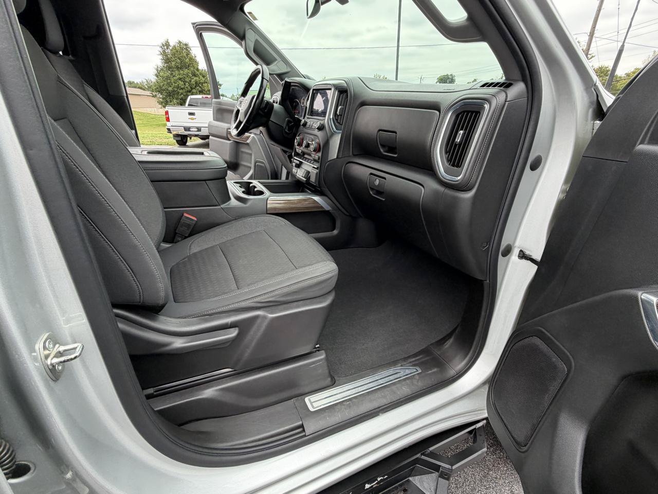 Used 2020 Chevrolet Silverado 2500 LT w/ All Star Edition AWD/4WD image 38