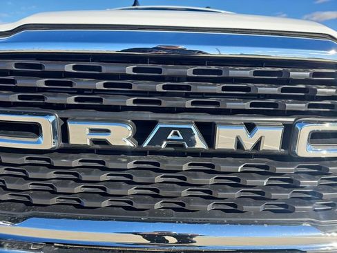 Used 2024 RAM 3500 Big Horn image 39