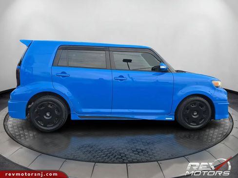 Used 2011 Scion xB image 6