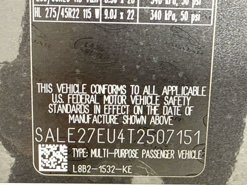Used 2026 Land Rover Defender 110 X-Dynamic SE AWD/4WD image 28