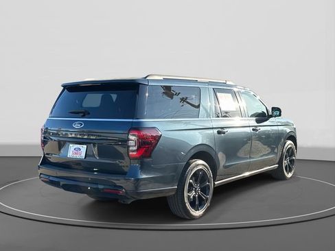 Used 2022 Ford Expedition Max Limited image 6