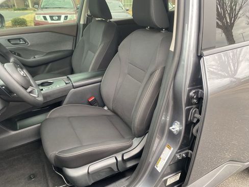 Used 2023 Nissan Rogue S image 12