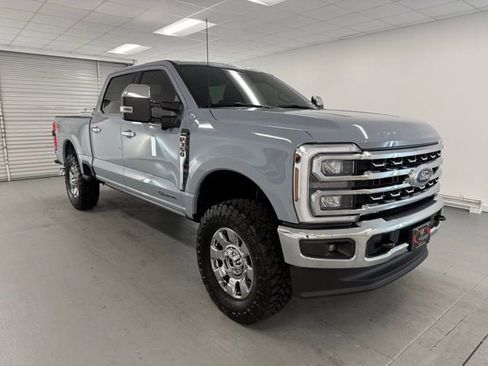 New 2026 Ford F350 Lariat w/ Chrome Package image 3