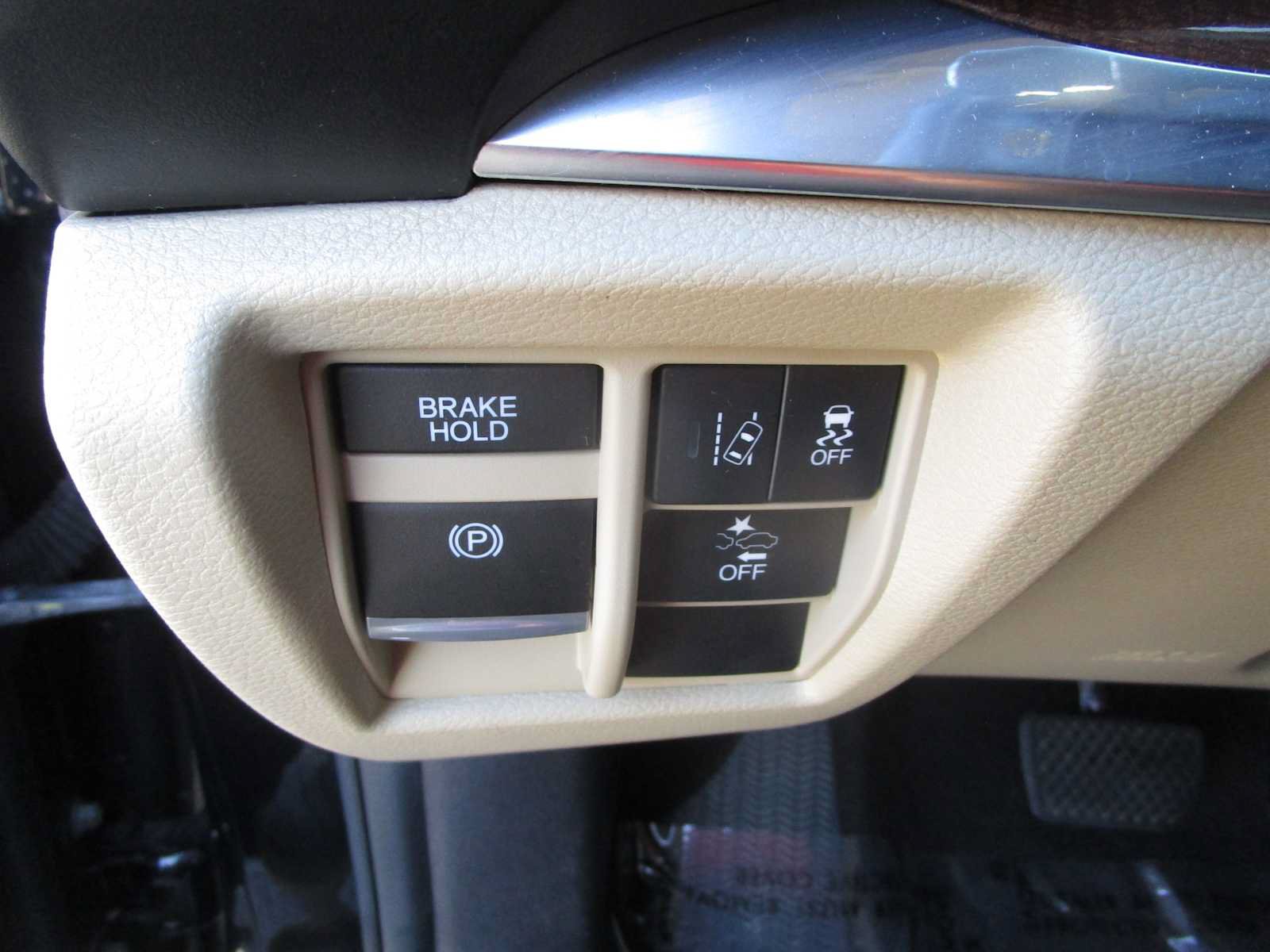 Certified 2020 Acura MDX SH-AWD image 17