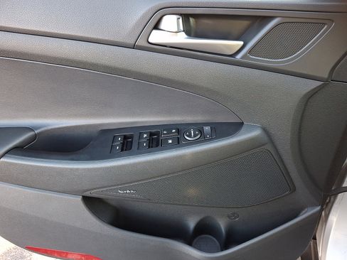 Used 2017 Hyundai Tucson SE Plus w/ Cargo Package image 12