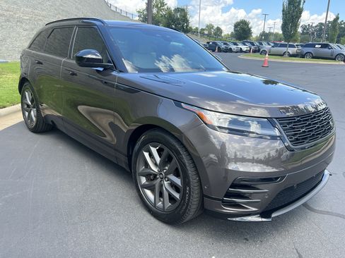 Used 2026 Land Rover Range Rover Velar Dynamic SE AWD/4WD image 9