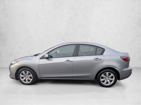 Used 2013 MAZDA MAZDA3 i SV w/ Convenience Pkg image 9
