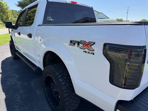 Used 2017 Ford F150 XL w/ Equipment Group 101A Mid AWD/4WD image 13