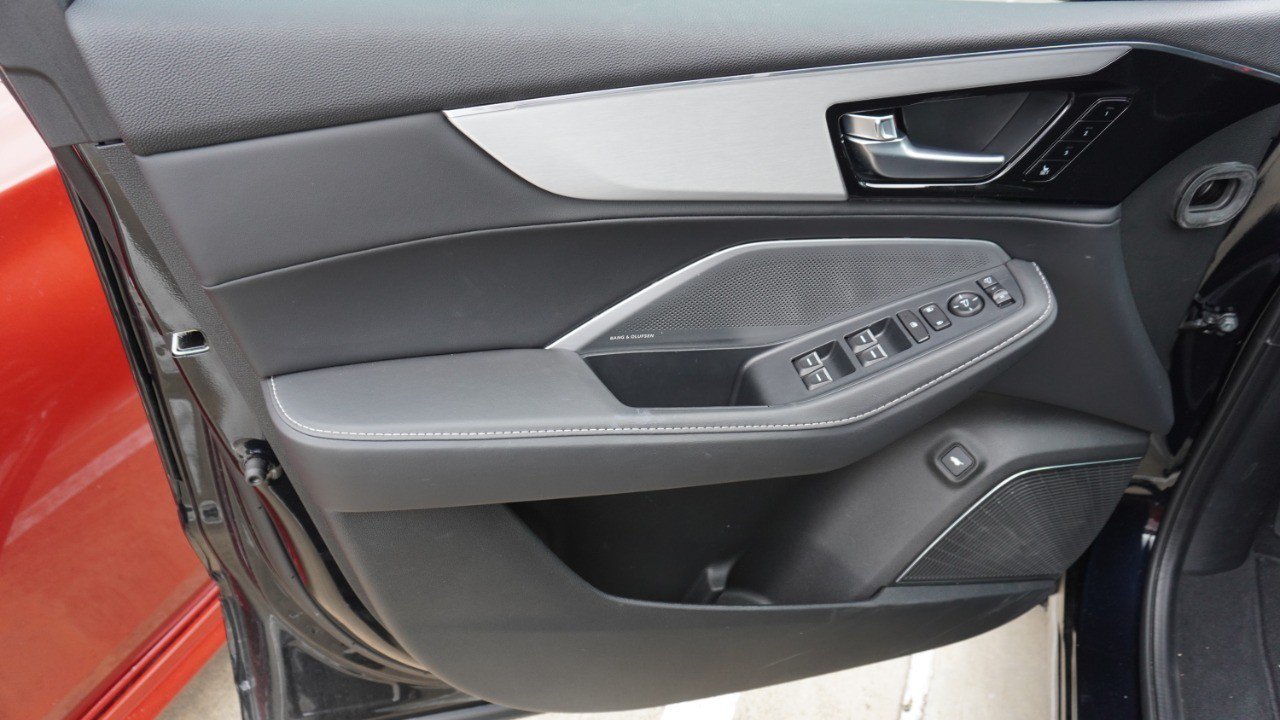 Used 2026 Acura MDX w/ Technology Package FWD image 17