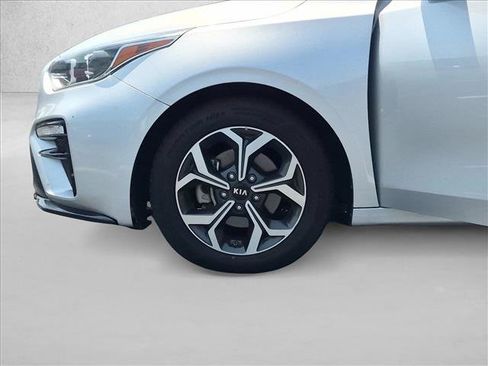 Used 2020 Kia Forte LXS FWD image 14