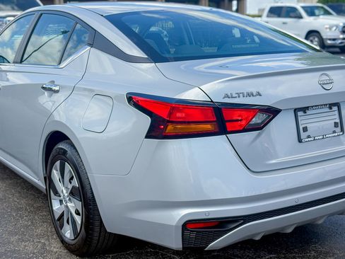 Used 2024 Nissan Altima 2.5 S FWD image 13