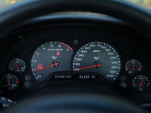 Used 2002 Chevrolet Corvette Coupe w/ Preferred Equipment Group2 image 13