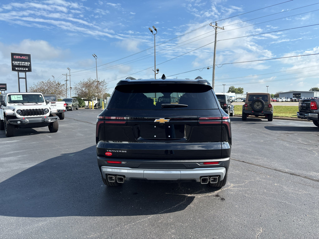 Used 2026 Chevrolet Traverse LT w/ Driver Confidence Package FWD image 6