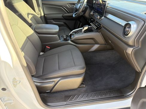 Used 2023 Chevrolet Colorado LT w/ LT Convenience Package image 14