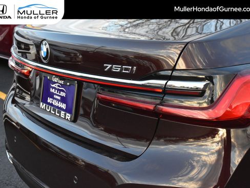 Used 2020 BMW 750i xDrive w/ Executive Package image 7