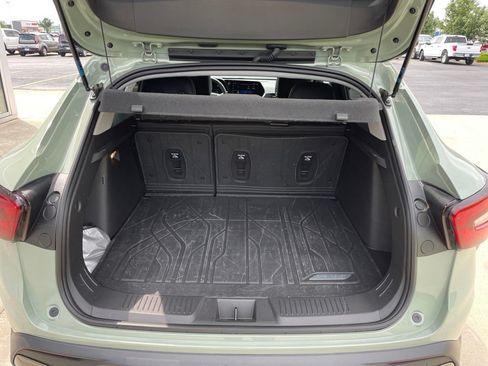 Used 2025 Chevrolet Trax ACTIV w/ Sunroof Package FWD image 14